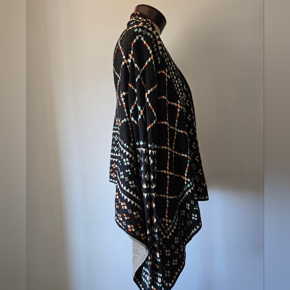 BCBG MAXAZARIA Silk/ Cotton Blend Geometric Patterned Open Cardigan. XS - Picture 4 of 11